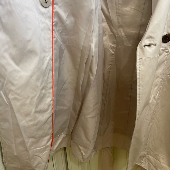 Trench Coat - Picture 10 of 11